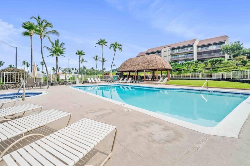 Newly Renovated Condo With Sup Paddle Boards And Golf Clubs Included Kailua-Kona Ngoại thất bức ảnh